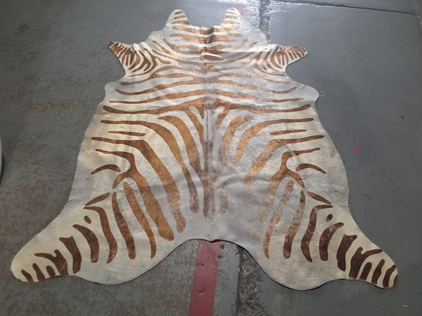 Lot 72 - ANIMAL HIDE