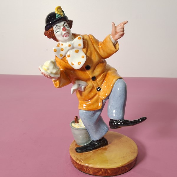 Lot 1407 - ROYAL DOULTON FIGURE