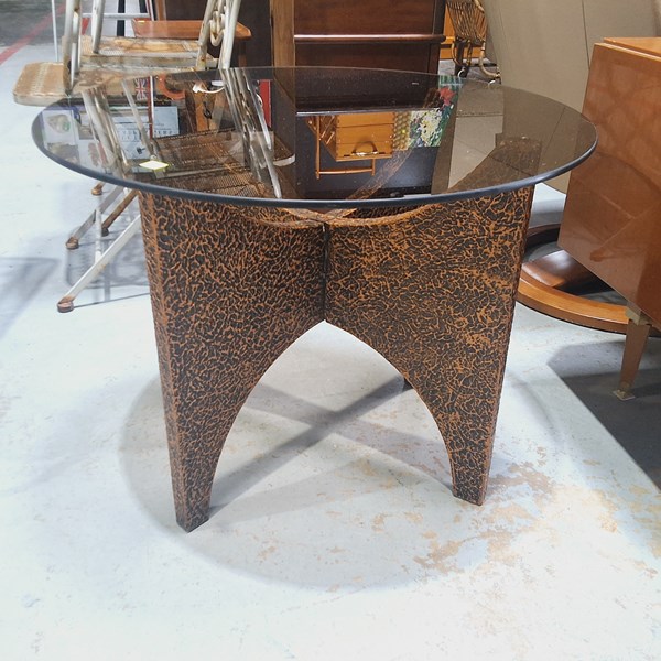 Lot 364 - COFFEE TABLE