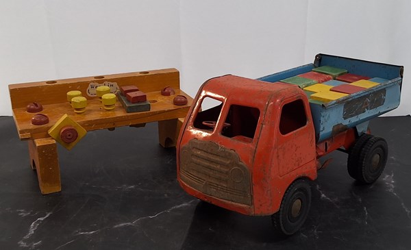 Lot 1207 - VINTAGE TOYS