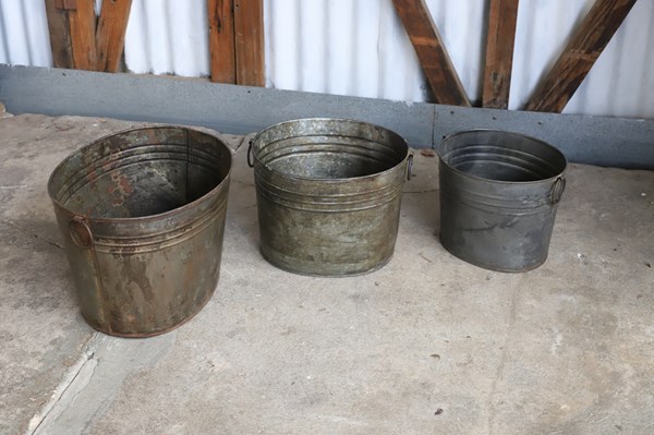 Lot 53 - IRON TUBS