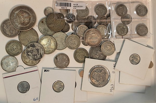 Lot 1039 - SILVER COINS