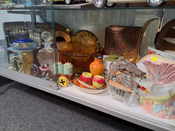 Lot 1453 - RETRO HOMEWARES