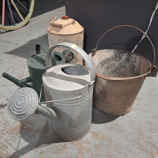 Lot 415 - GALVANISED WARES