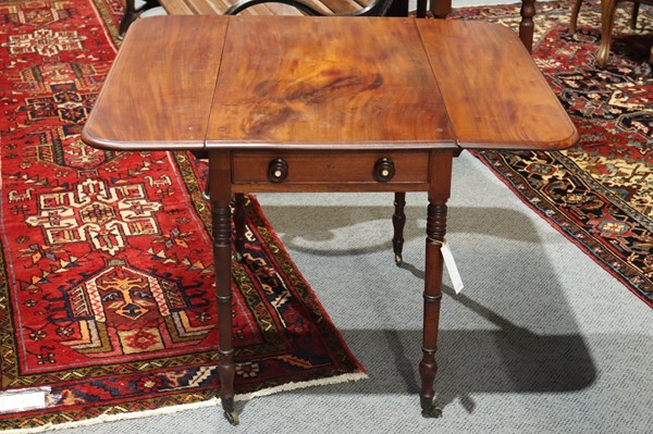 Lot 131 - PEMBROKE TABLE