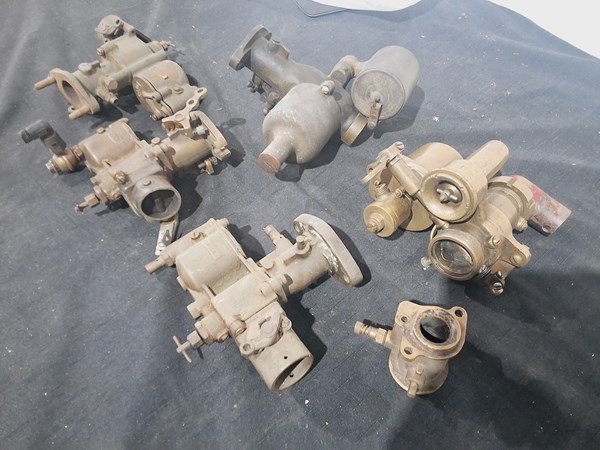 Lot 282 - CARBURETORS