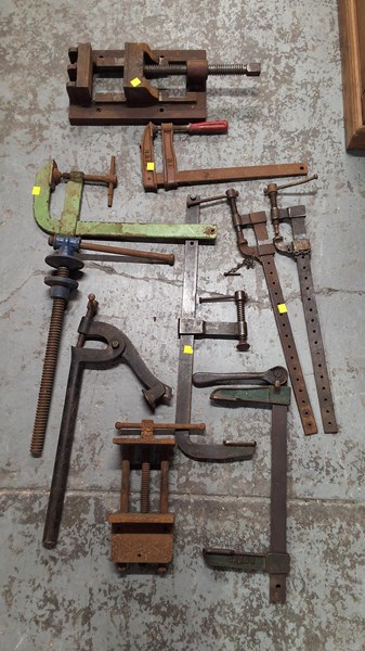 Lot 51 - FURNITURE CLAMPS