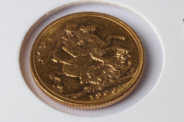 Lot 1026 - GOLD SOVEREIGN