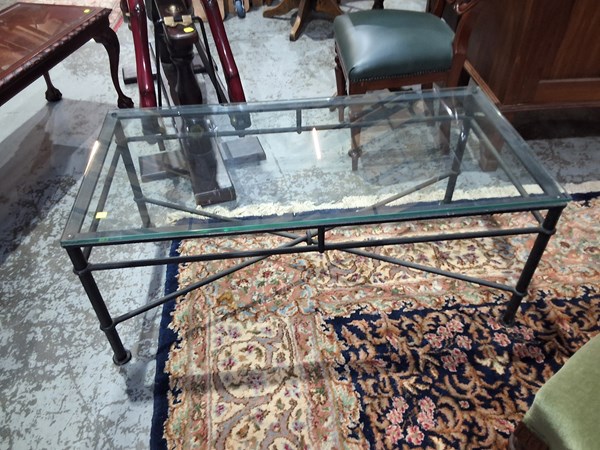 Lot 96 - COFFEE TABLE