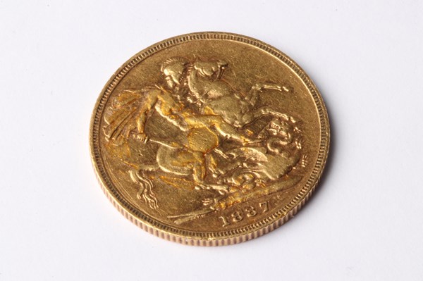 Lot 1024 - GOLD SOVEREIGN