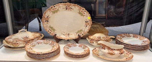 Lot 1134 - DINNER SERVICE