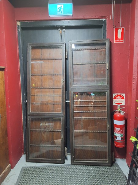 Lot 51 - WALL CABINETS