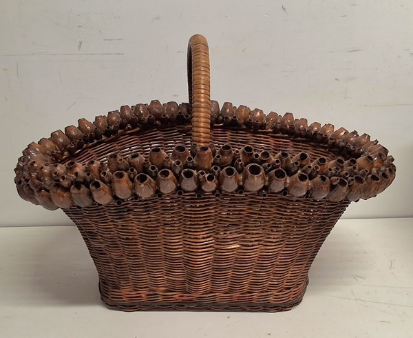 Lot 1322 - WICKER BASKET