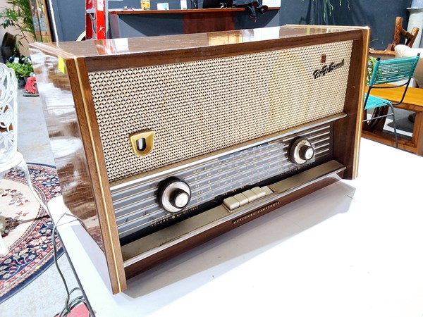 Lot 358 - NATIONAL PANASONIC RADIO