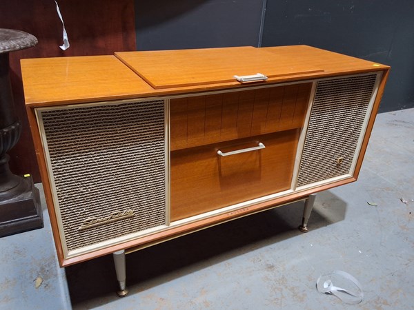 Lot 354 - STEREO