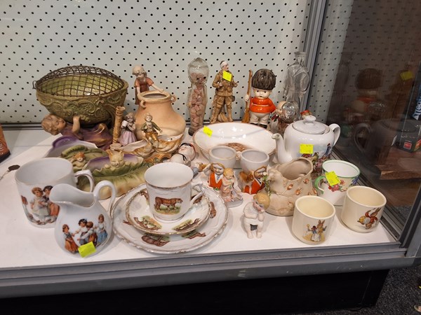 Lot 1290 - CHINAWARE