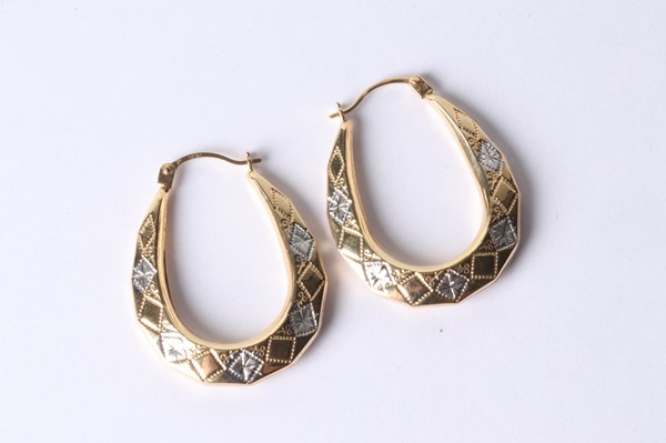 Lot 1010 - GOLD EARRINGS