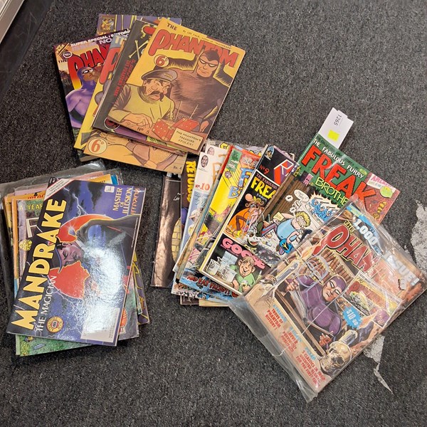 Lot 1265 - COMICS