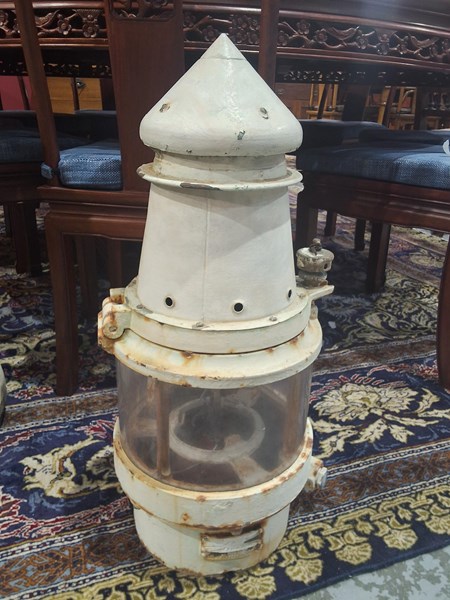 Lot 244 - NAVIGATION LIGHT