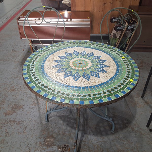 Lot 295 - PATIO SET