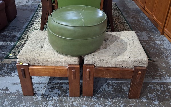 Lot 18 - FOOTSTOOLS