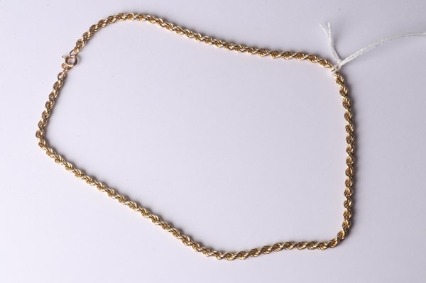 Lot 1026 - GOLD NECKLACE