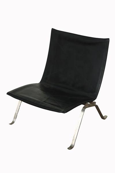 Lot 63 - PK22 EASY CHAIR