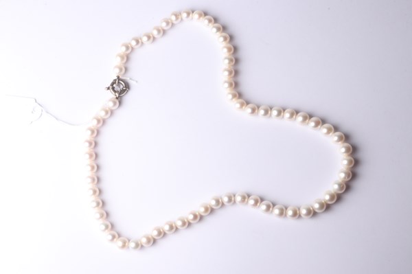 Lot 1066 - PEARL NECKLACE