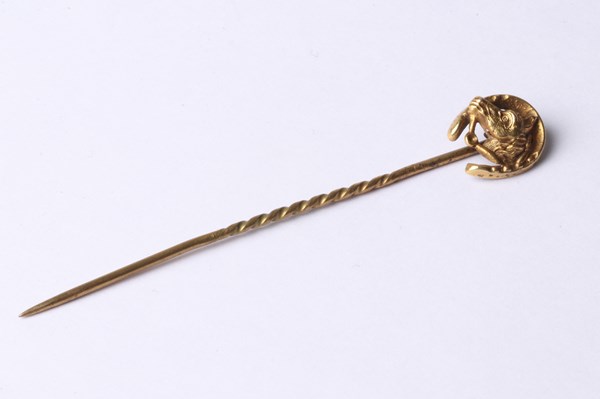 Lot 1042 - STICK PIN