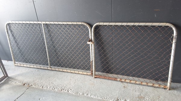 Lot 383 - DRIVEWAY GATES