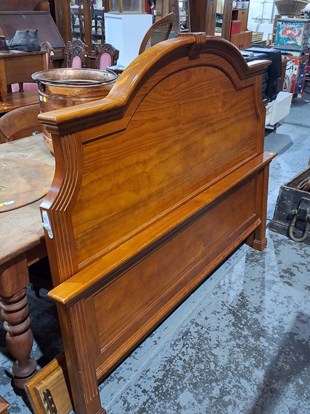 Lot 169 - BED FRAME