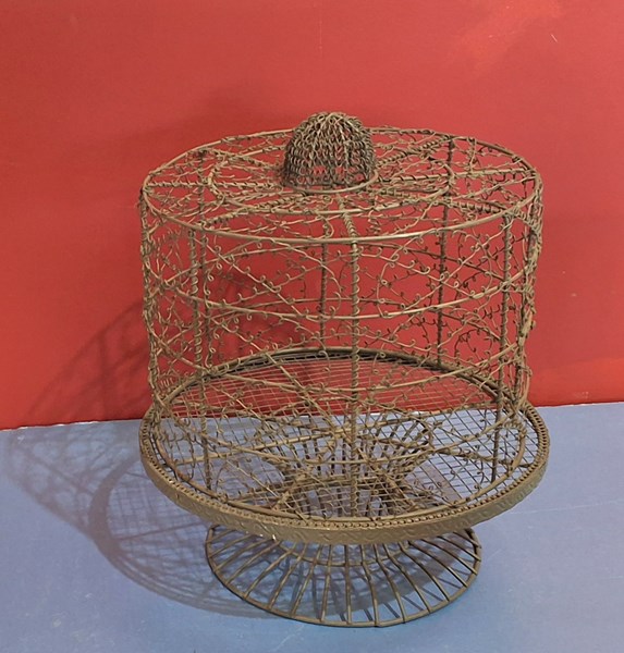 Lot 1479 - COVERED CAKE STAND