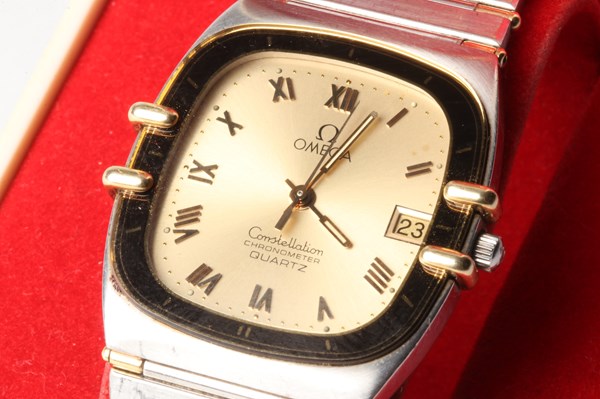 Lot 1069 - OMEGA WRIST WATCH