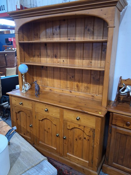 Lot 235 - KITCHEN CABINET