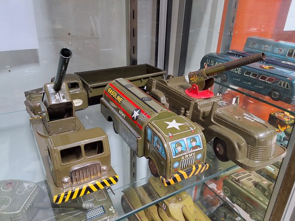 Lot 1508 - MILITARY TINPLATE TOYS