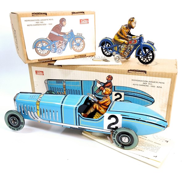 Lot 1240 - TIN TOYS