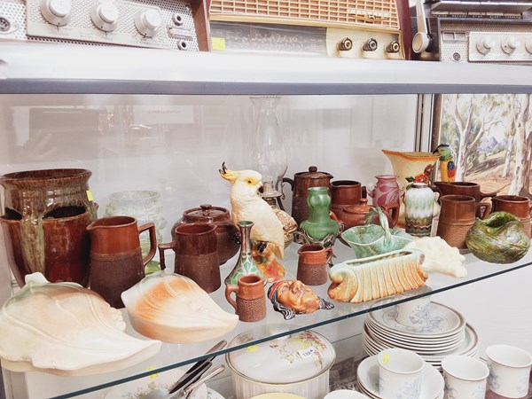 Lot 1436 - POTTERY WARE