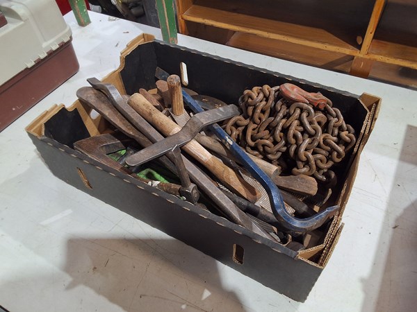 Lot 229 - LOT OF TOOLS