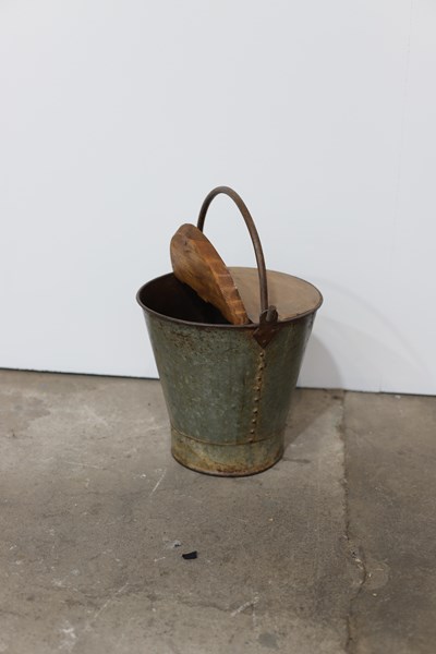 Lot 68 - BUCKET