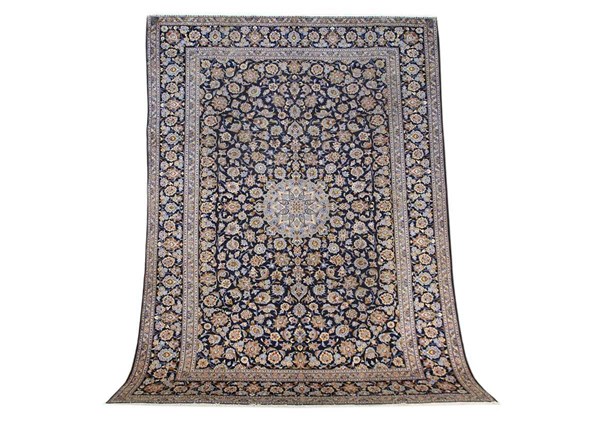 Lot 41 - KASHAN RUG