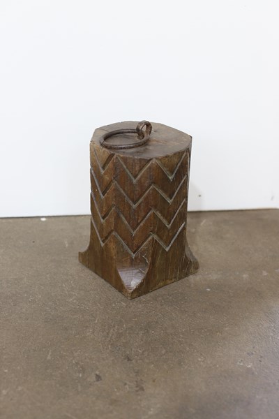 Lot 137 - DOORSTOP