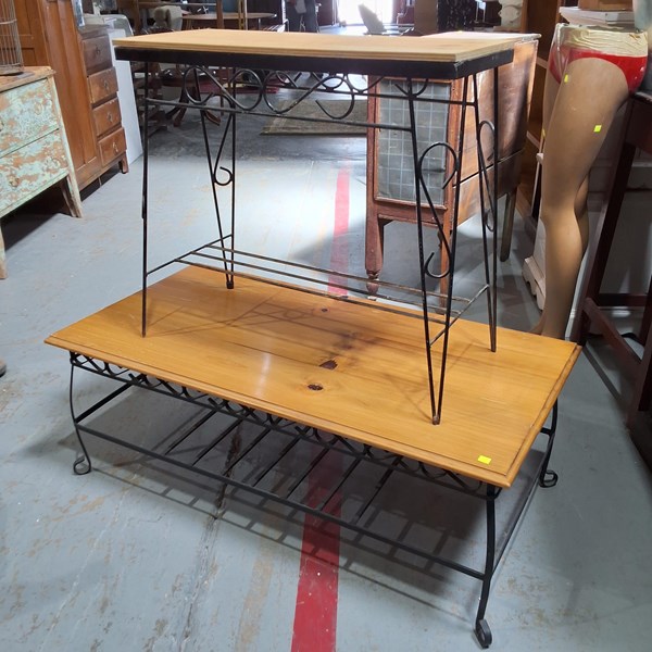 Lot 205 - TABLES