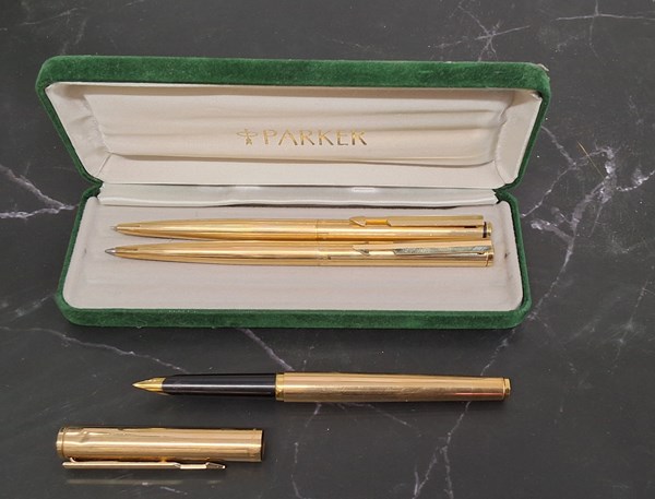 Lot 1080 - PARKER PENS