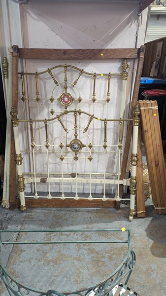 Lot 415 - BRASS BED