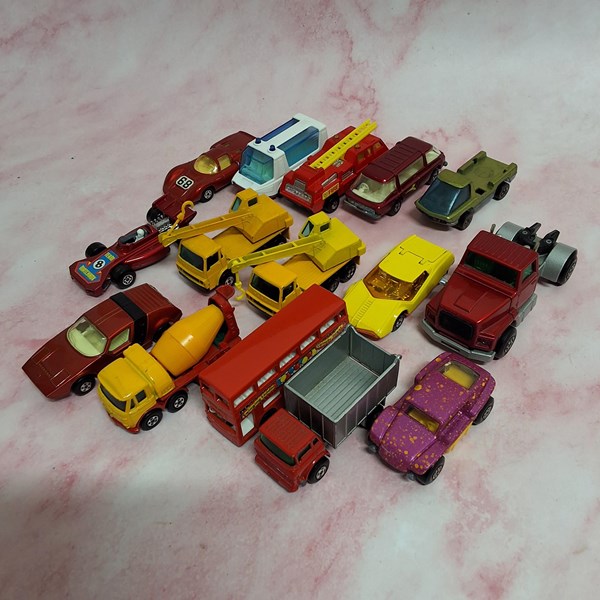 Lot 1231 - TOY CARS