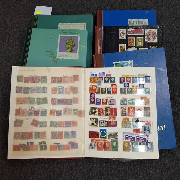 Lot 1336 - STAMP ALBUMS