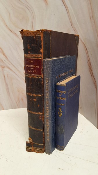 Lot 1181 - YACHTING BOOKS