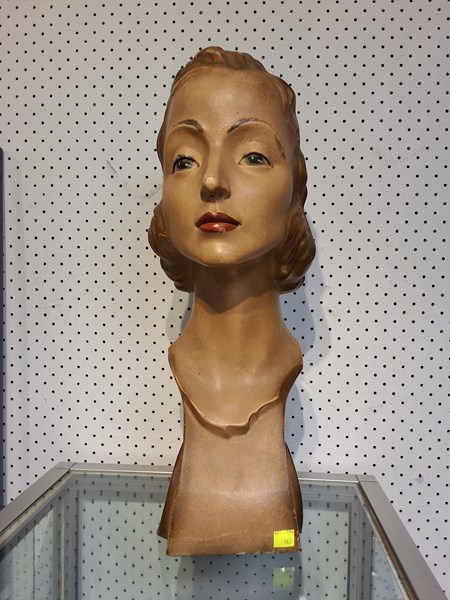 Lot 1471 - SHOP DISPLAY BUST