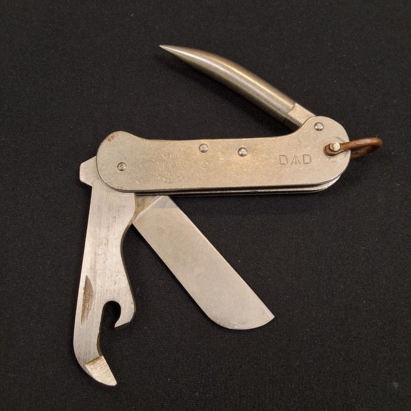 Lot 1229 - POCKET KNIFE