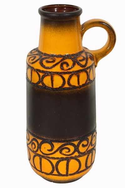 Lot 125 - POTTERY VASE